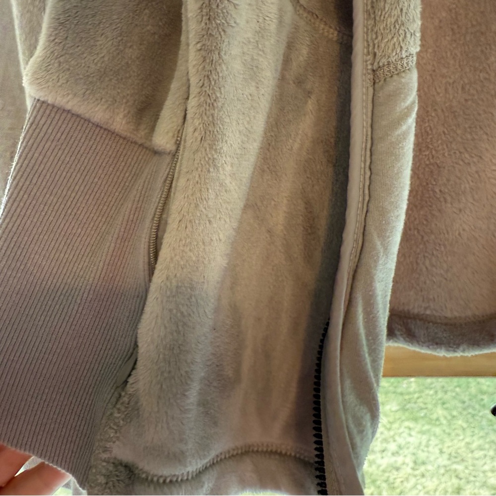 Free Country Women’s Cozy Tan Zip-Up Jacket - Picture 3 of 3